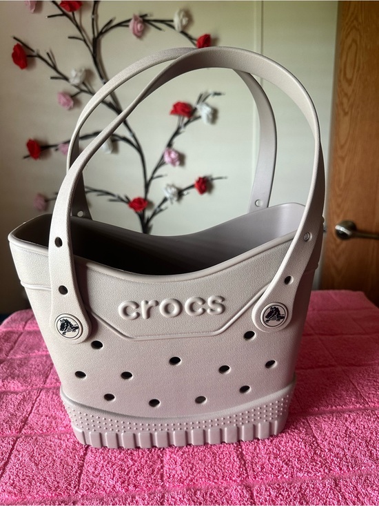 CROCS Handbags - CROCS Women's Taupe/Cream Tote Bag